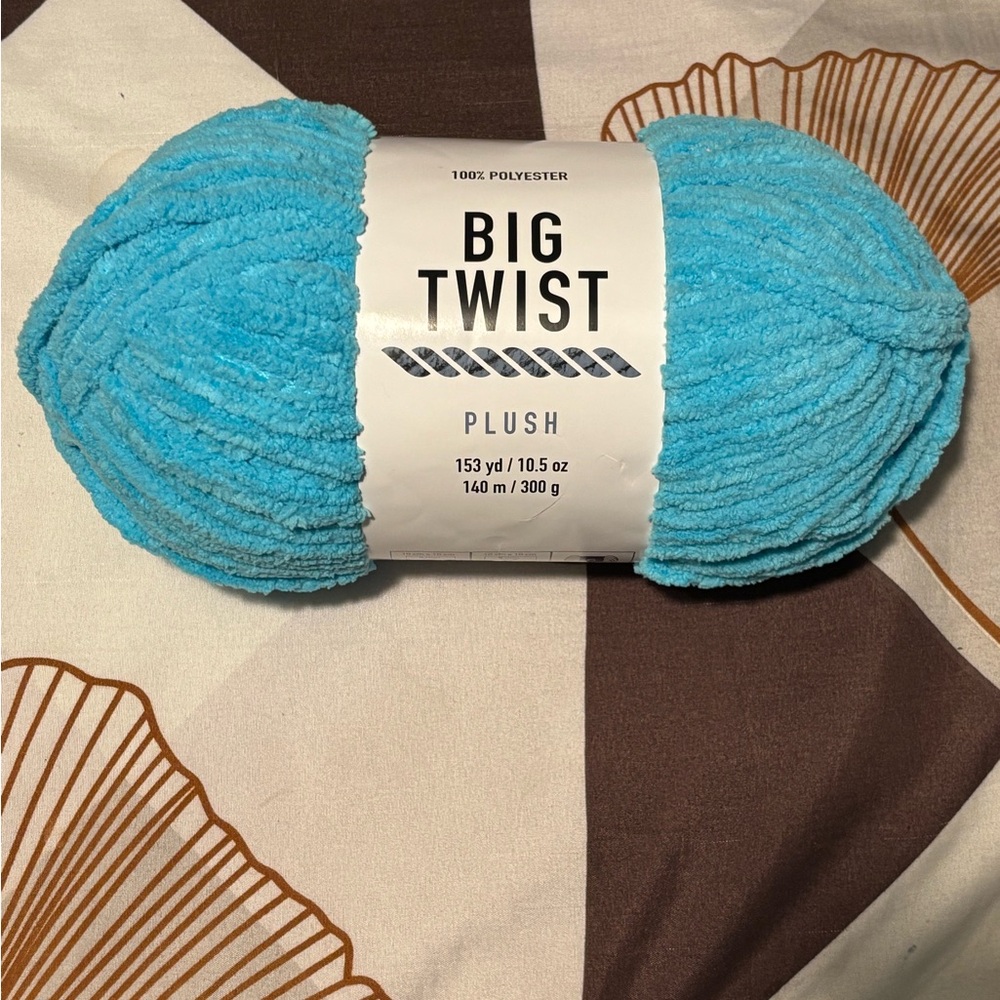Big Twist Plush: Electric Blue 153 yards
